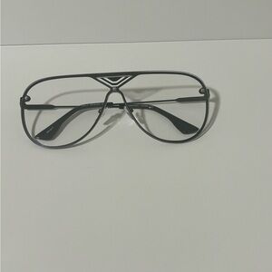 Chic Black Aviator Glasses